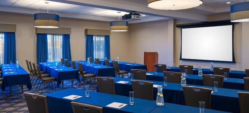 威利斯顿福朋喜来登酒店(Four Points by Sheraton Williston)图片