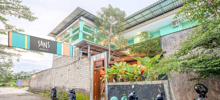 桑斯婆罗浮屠民宿-位于巴纽旺宜(Sans Hotel Borobudur Banyuwangi)图片