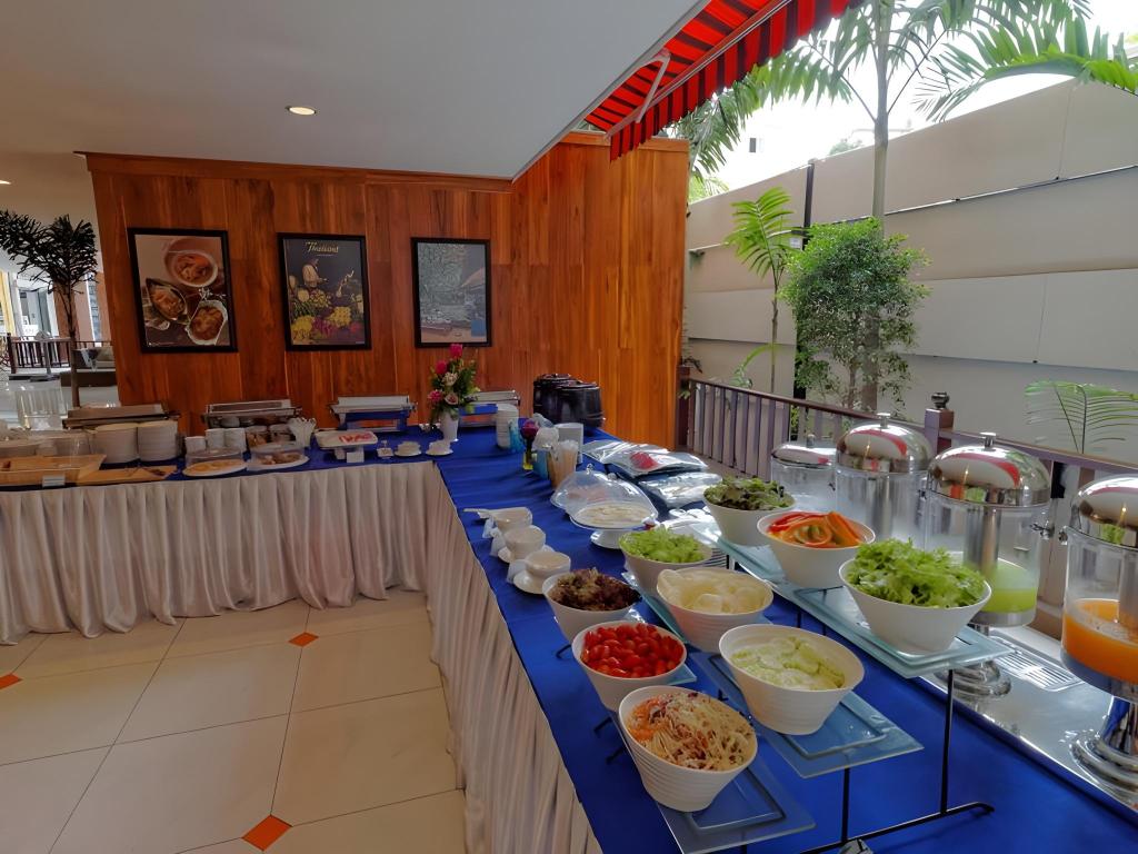 Pattaya Blue Sky Over view