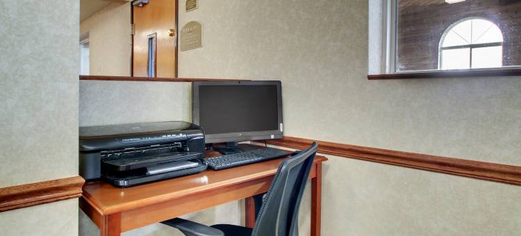 盖尔斯堡呗盟套房酒店(Baymont by Wyndham Galesburg)图片