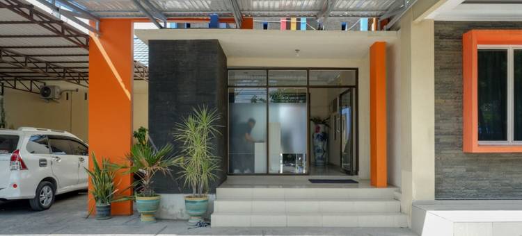 红多兹酒店-近帕卢千禧水上乐园(RedDoorz Near Millenium Waterpark Palu)图片