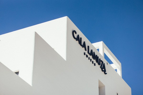 Cala Lanuza SuitesHotel Overview