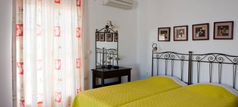 泽富罗斯公寓酒店(Zefyros Studios)图片