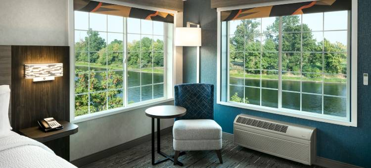 Holiday Inn Express 科瓦利斯，在河(Holiday Inn Express Corvallis-on the River)图片