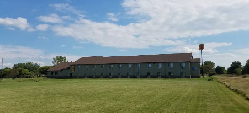 迪卡尔布温德姆速8酒店(Super 8 by Wyndham DeKalb IL)图片