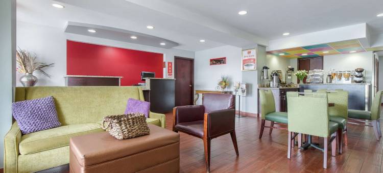 伊克诺旅馆艾肯中心(Econo Lodge)图片