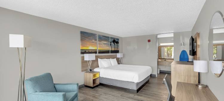 泰特斯维尔肯尼迪太空中心戴斯酒店(Days Inn by Wyndham Titusville Kennedy Space Center)图片