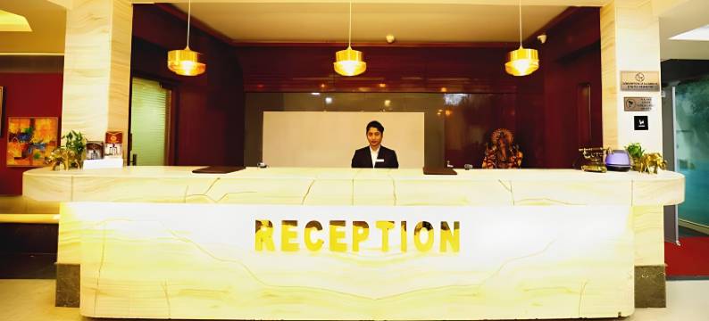 萨马尔潘红色天鹅绒酒店(The Red Velvet Hotel Samarpan, Patna)图片