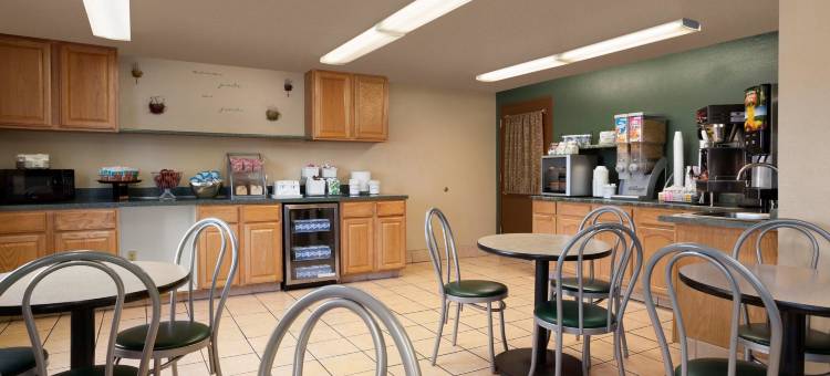 多蓝湖速8酒店(Super 8 by Wyndham Coeur d'Alene)图片