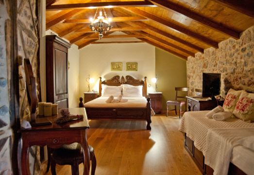 Archontiko HatzipanayiotiHotel Overview