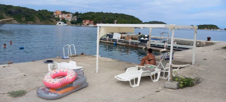 Supetarska Draga绿角旅馆(Guest House Green Corner Supetarska Draga)图片