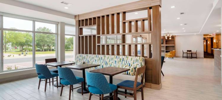 之家舒适酒店&套房-靠近亨德森海滩(Comfort Inn & Suites Destin Near Henderson Beach)图片