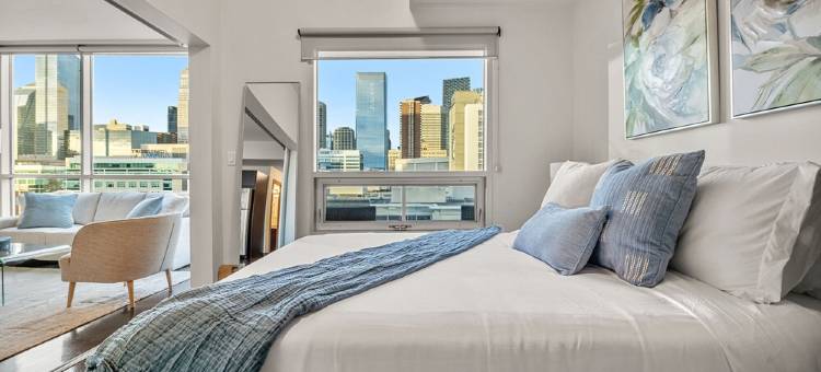 Chic Luxe 2BD + Free Parking-Central Downtown Gem图片