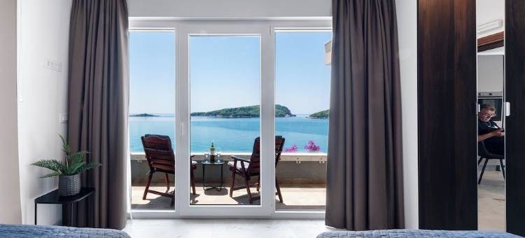 Beach House - Spectacular Beach House with Hot Tub (4 +1 Bedrooms,4 Bathrooms)图片
