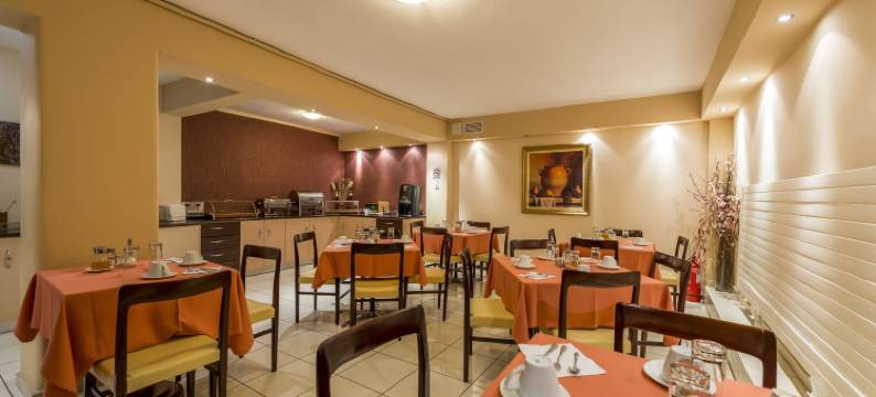 拉科尼亚酒店(Lakonia Hotel)图片