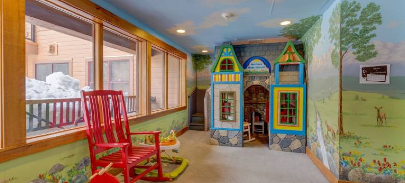 由萨米特县山区度假村提供的泉水(Springs by Summit County Mountain Retreats)图片