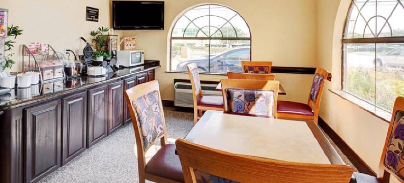 休斯顿霍比机场南速8酒店(Super 8 by Wyndham Houston Hobby Airport South)图片