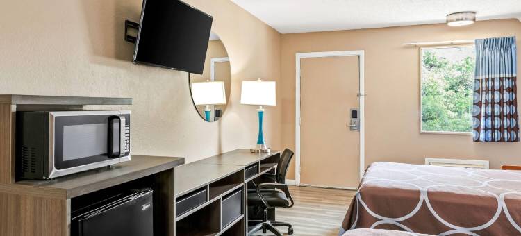 布朗斯堡温德姆速8酒店(Super 8 by Wyndham Brownsburg)图片