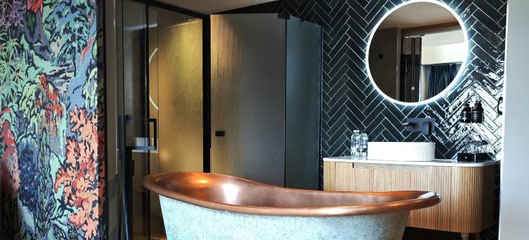 顶峰套房(Pinnacle Suites Hotel)图片