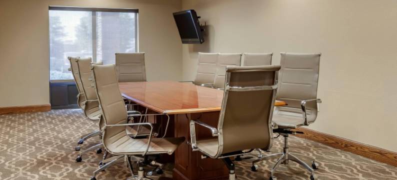 奥什科什舒适套房酒店(Comfort Suites)图片