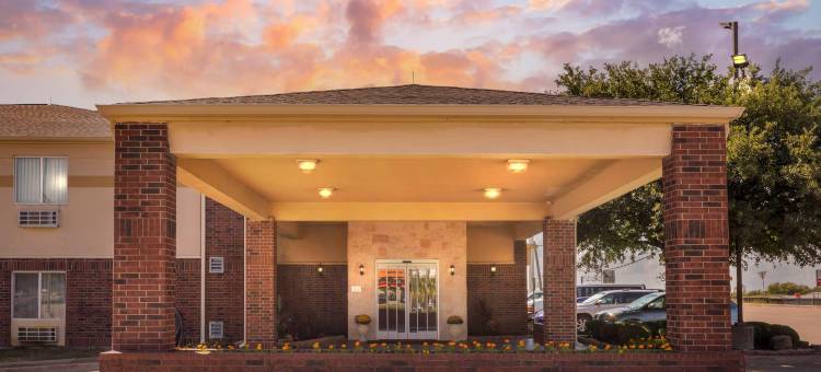 红橡木舒适酒店(Comfort Inn & Suites)图片