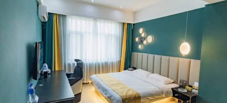 轻住·鹿鼎网络电竞酒店(民族东路博物馆店)图片