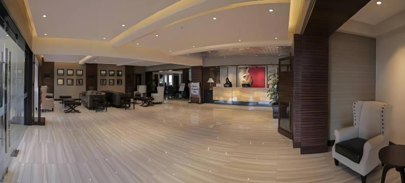 苏比克湾旅游酒店(Subic Bay Travelers Hotel & Event Center)图片