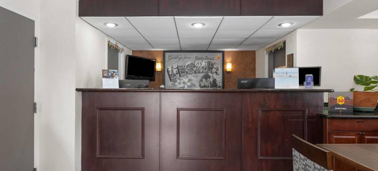 戴尼亚-劳德代尔堡机场温德姆速8酒店(Super 8 by Wyndham Dania/Fort Lauderdale Arpt)图片