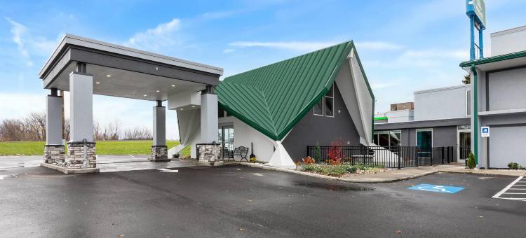 日内瓦斯派尔学院蔚景温德姆酒店(Wingate by Wyndham Geneva at Spire Academy)图片