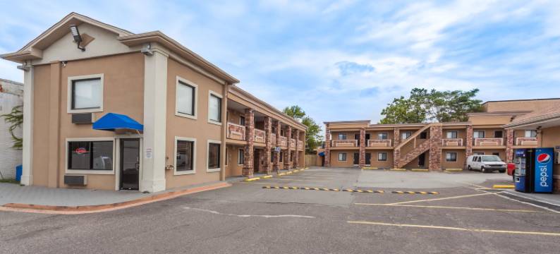 南哈肯萨克Travelodge by Wyndham酒店(Travelodge by Wyndham South Hackensack)图片