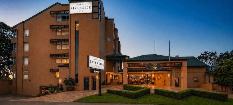 伯内特河滨酒店(Burnett Riverside Hotel)图片