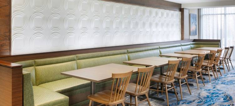 鲍灵格林万枫酒店及套房(Fairfield Inn & Suites Bowling Green)图片
