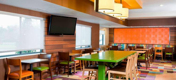 列克星敦肯尼兰机场万枫酒店(Fairfield Inn & Suites Lexington Keeneland Airport)图片