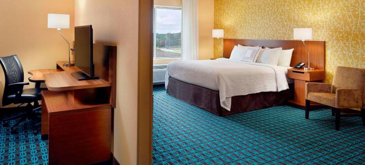 万枫酒店及套房亨德森维尔和弗拉特罗克(Fairfield Inn & Suites Hendersonville Flat Rock)图片