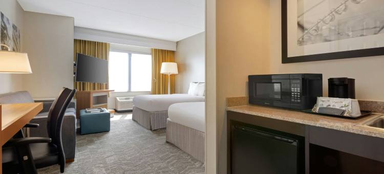 纽瓦克国际机场SpringHill Suites酒店(SpringHill Suites by Marriott Newark International Airport)图片