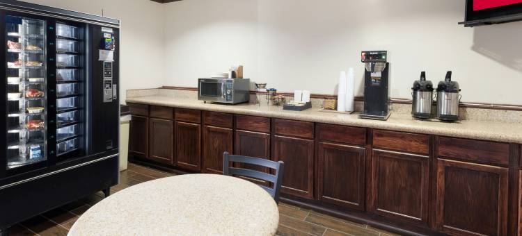 韦恩堡红顶酒店(Red Roof Inn Fort Wayne)图片
