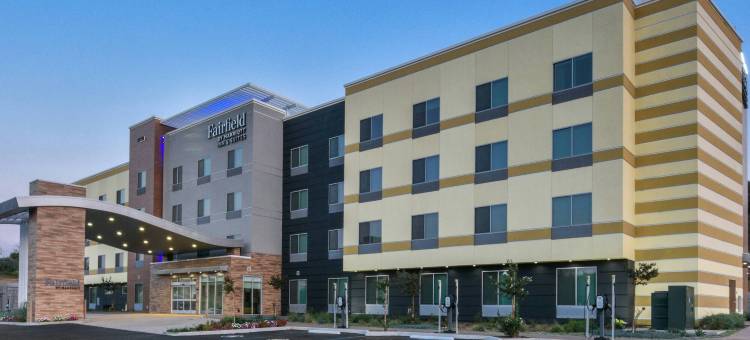 本图拉县穆尔帕克万枫套房酒店(Fairfield Inn & Suites Moorpark Ventura County)图片