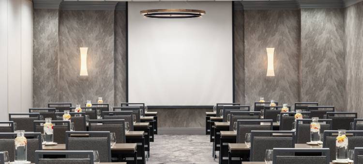 奥弗兰德公园西假日套房酒店(Holiday Inn & Suites OVERLAND PARK-WEST by IHG)图片