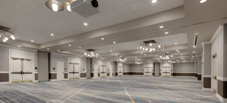 圣拉斐尔马林县希尔顿安泊酒店(Embassy Suites by Hilton San Rafael Marin County)图片