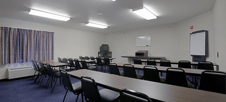 拉辛美洲最佳价值套房酒店(Americas Best Value Inn and Suites Racine)图片