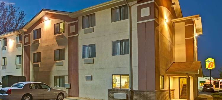 大学公园市华盛顿特区地区速8酒店(Super 8 by Wyndham College Park Wash DC Area)图片
