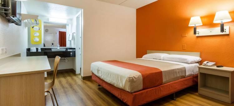 6号汽车旅馆坦佩(亚利桑那)-菲尼克斯机场-普里斯特大道(Motel 6 Tempe, AZ – Phoenix Airport – Priest Dr)图片