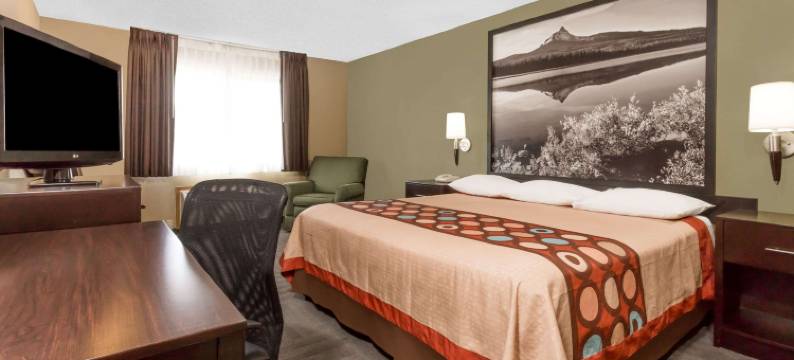 拉格兰德速8酒店(Super 8 by Wyndham LaGrande)图片