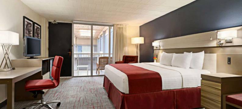 Ramada by Wyndham Clarion图片