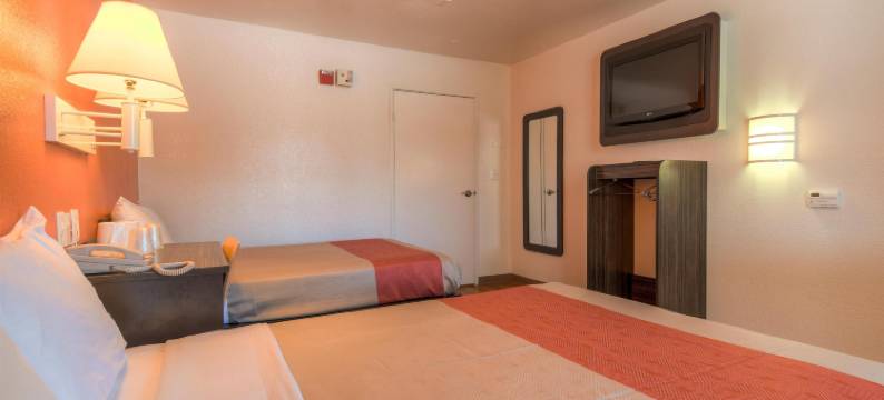 圣地亚哥丘拉维斯塔6号汽车旅馆(Motel 6-Chula Vista, CA - San Diego)图片