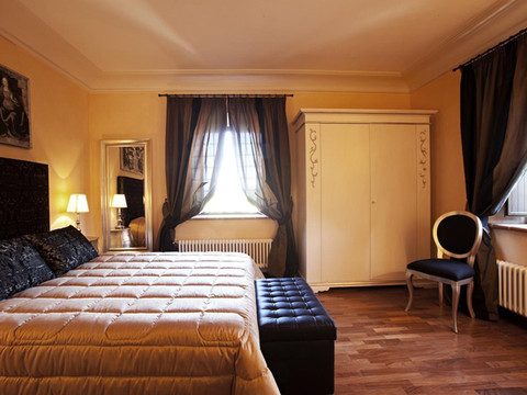 卡斯特罗伊扎里尼托迪度假村酒店