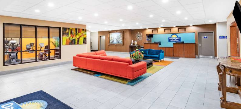 圣安东尼奥东南戴斯套房酒店- 近AT&T中心(Days Inn & Suites by Wyndham San Antonio Near Frost Bank Ctr)图片