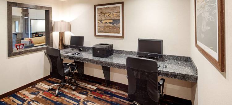 鲍尔森里奇沃特红狮套房酒店(Red Lion Ridgewater Inn & Suites Polson)图片