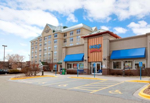 Country Inn & Suites by Radisson, Bloomington at Mall of America, MN Over view