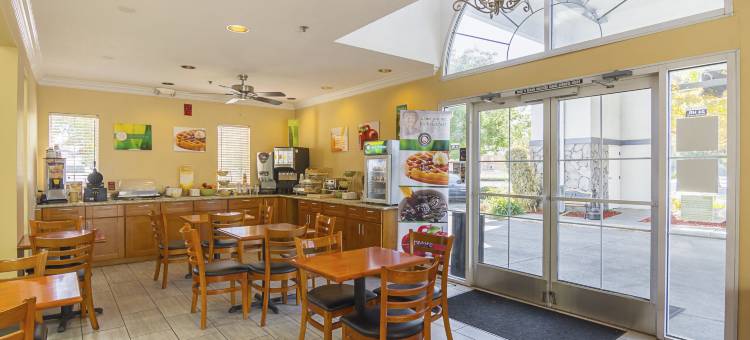 凯艺酒店-弗雷斯诺约塞米蒂机场(Quality Inn Fresno Yosemite Airport)图片